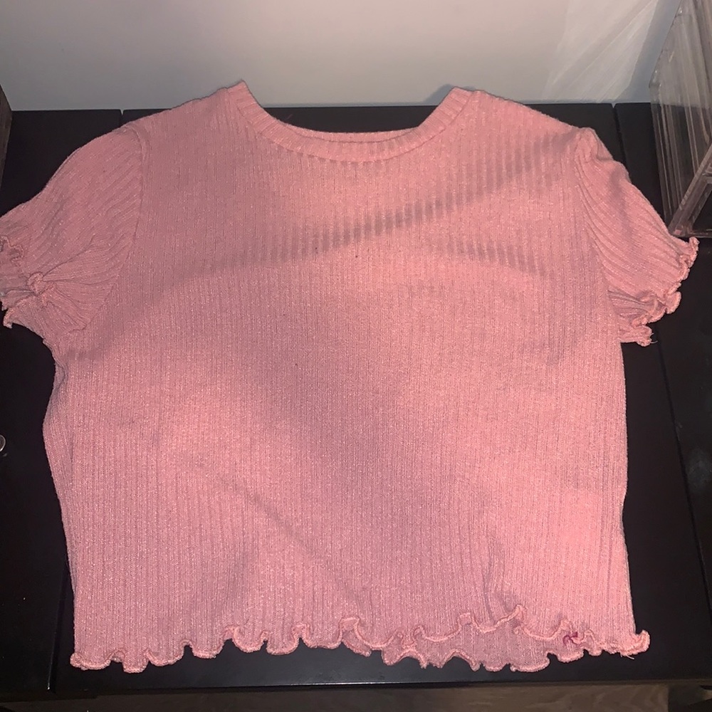 Light pink ribbed ruffle shirt